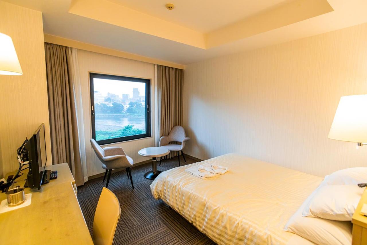 Hotel Sanderson Maebashi Bagian luar foto